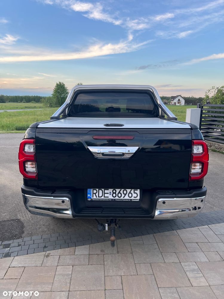 Toyota Hilux 2.8 D-4D Double Cab SR5 4x4 - 5