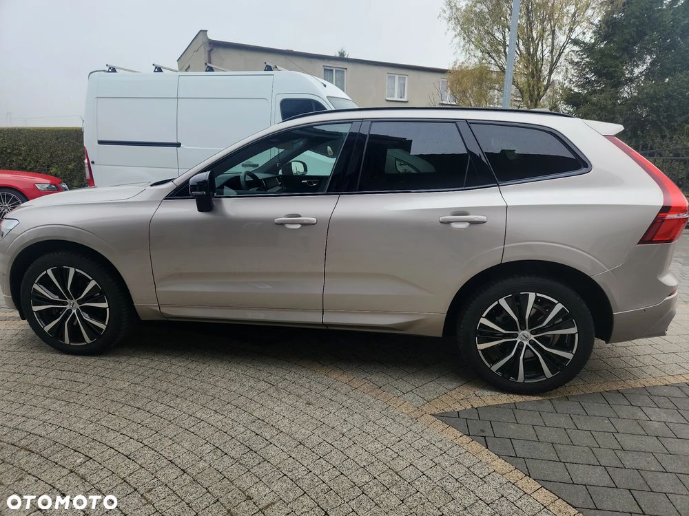 Volvo XC 60 B4 D AWD Ultimate Dark - 9