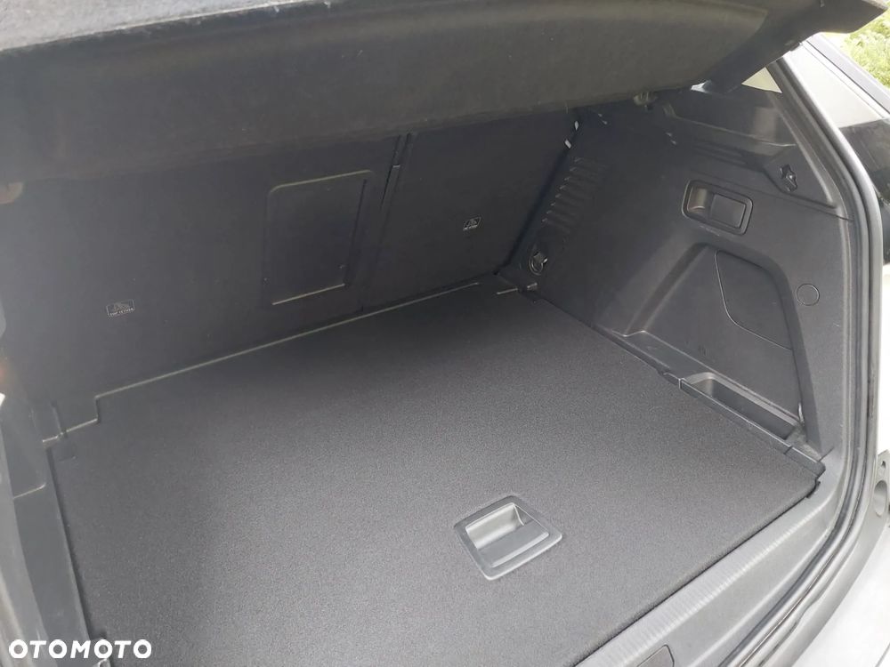 Peugeot 3008 1.5 BlueHDi Allure S&S - 20