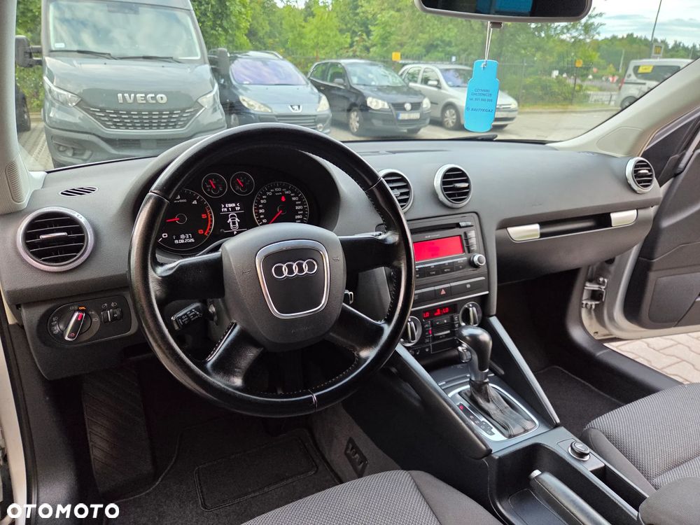Audi A3 3-drzwiowe 2.0 TDI DPF Ambiente S tronic - 28