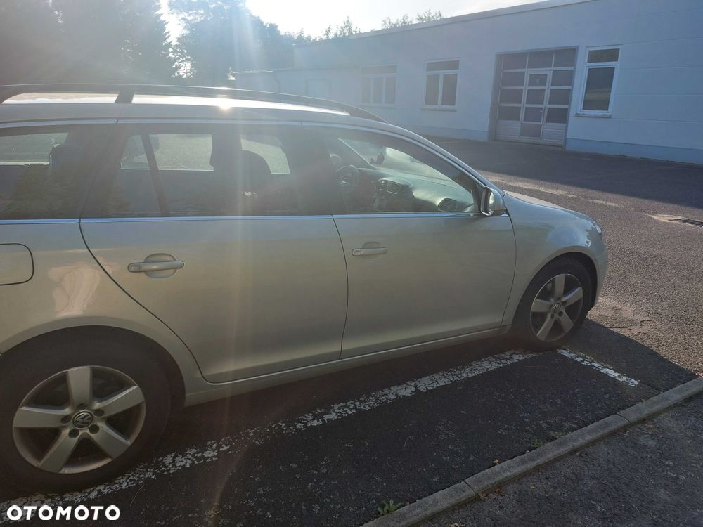 Volkswagen Golf - 5