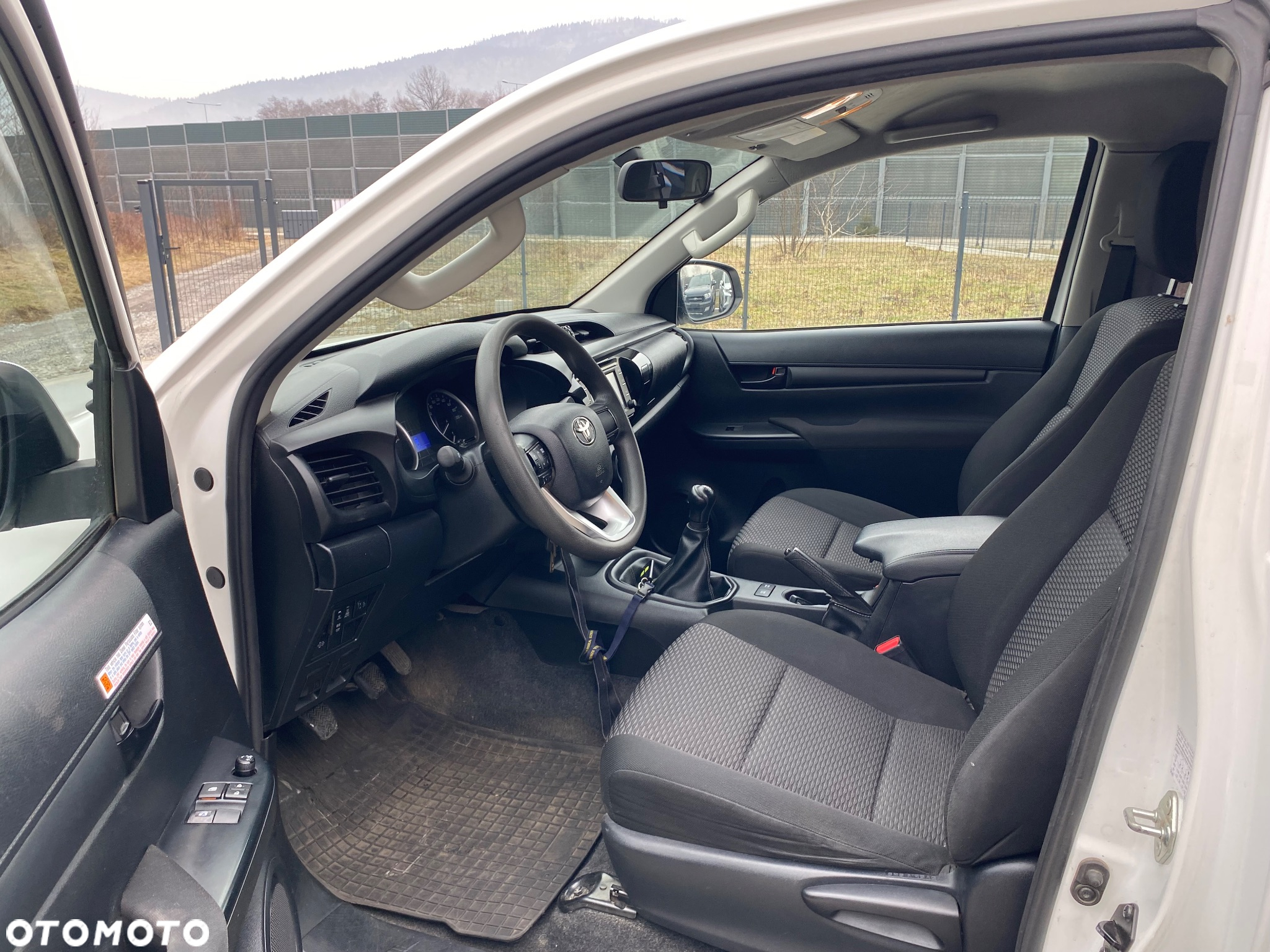 Toyota Hilux 2.4 D-4D Extra Cab SR 4x4