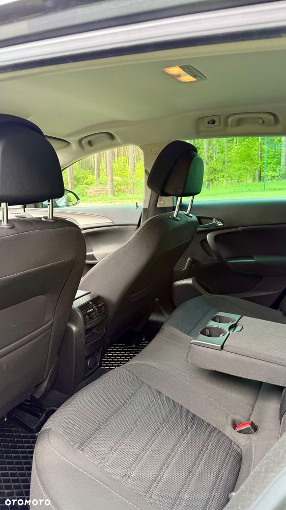 Opel Insignia 1.8 Sport - 9
