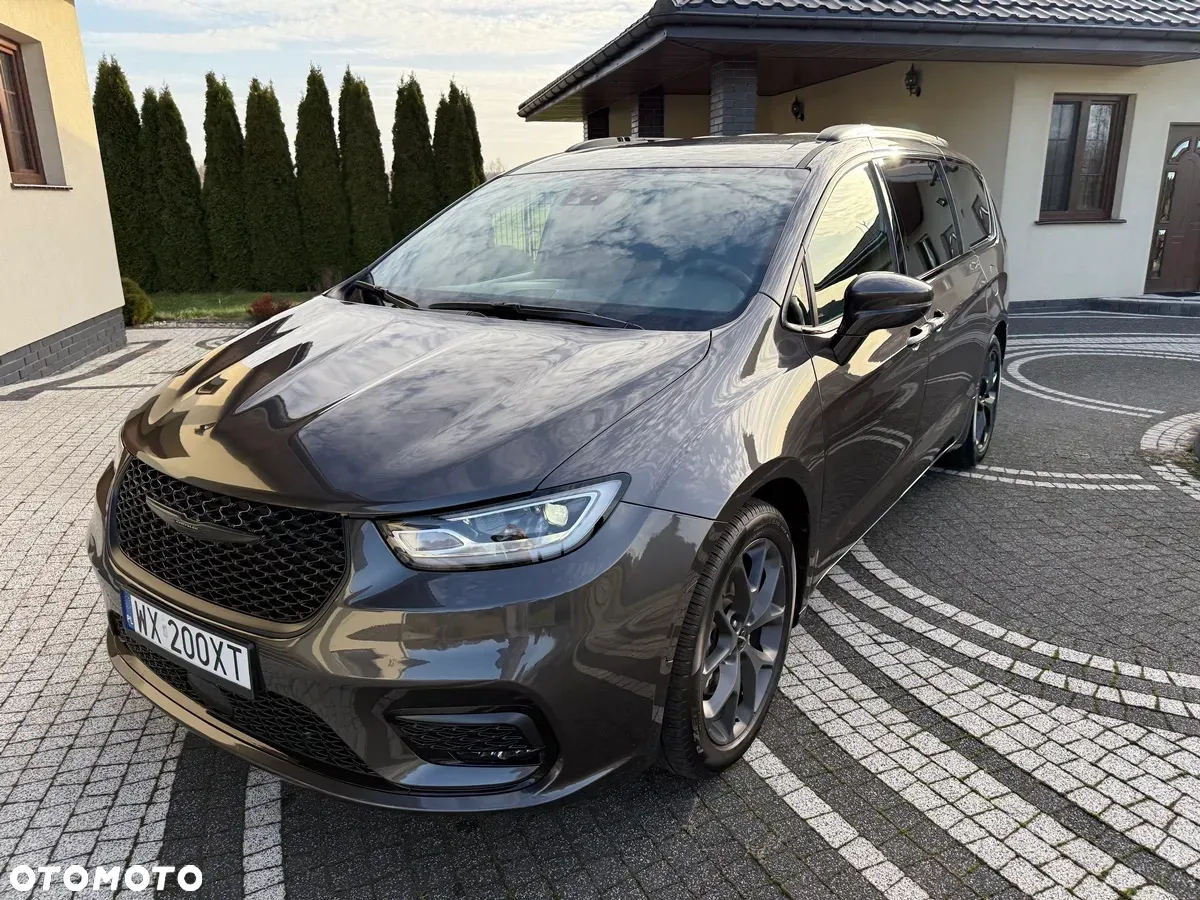 Chrysler Pacifica - 3