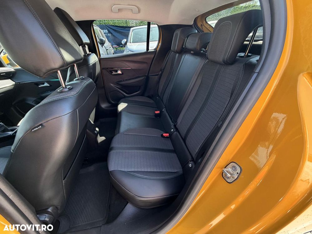 Peugeot 208 1.2 L PureTech STT Allure - 19