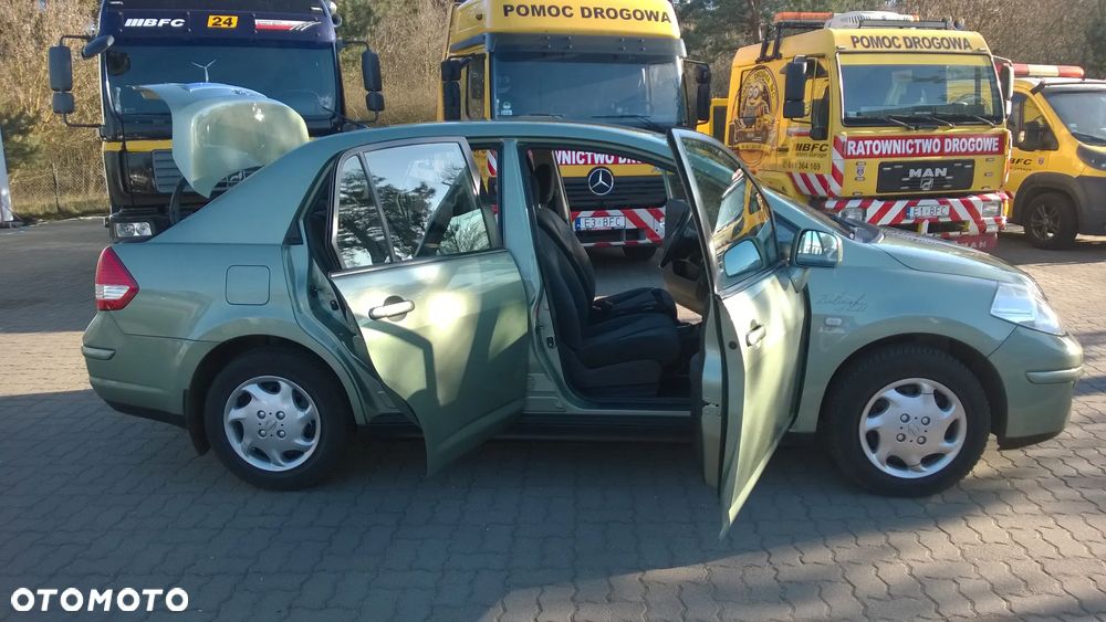 Nissan Tiida 1.6 Tekna - 20