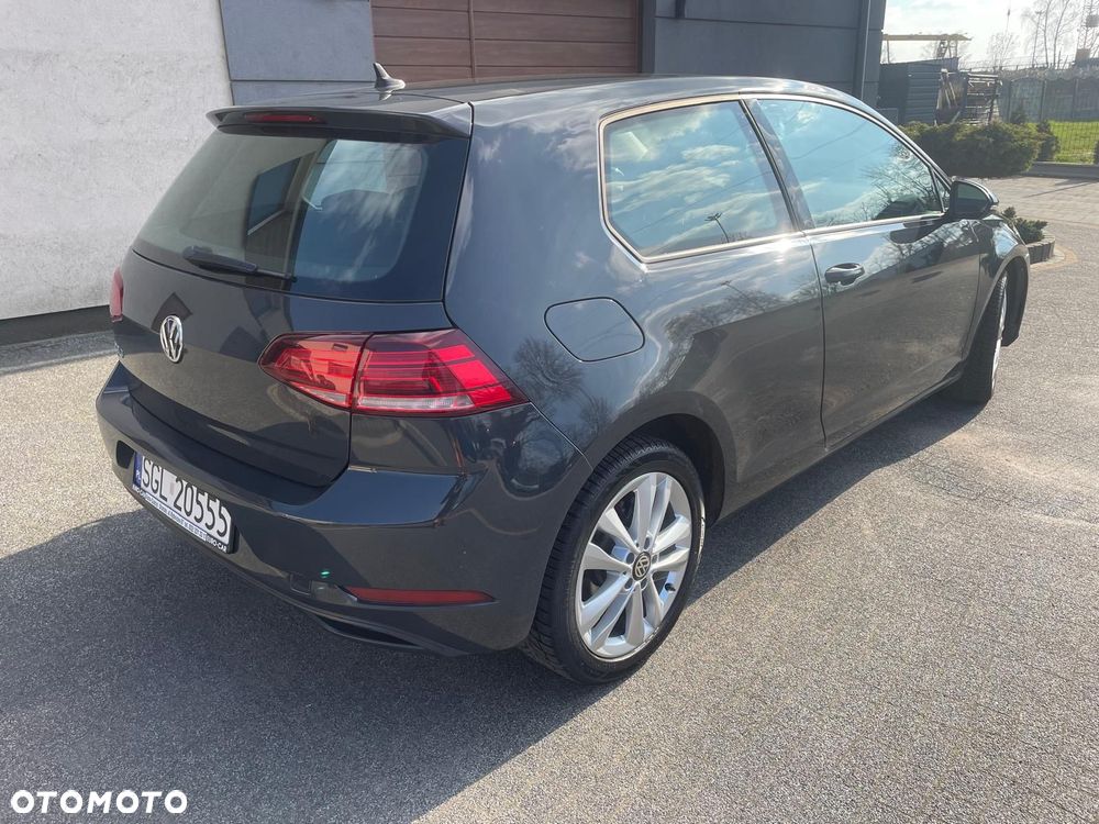 Volkswagen Golf - 10