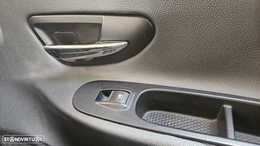 Lancia Ypsilon 1.3 M-jet S&S Silver - 19