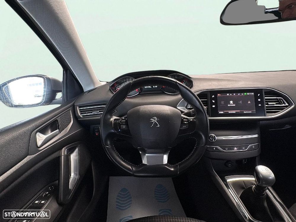 Peugeot 308 SW - 12