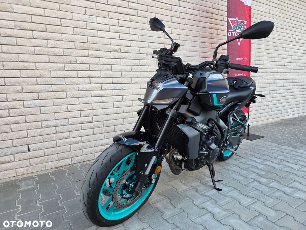 Yamaha MT - 13