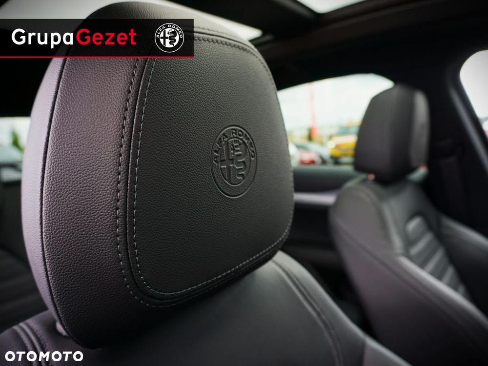 Alfa Romeo Stelvio - 14