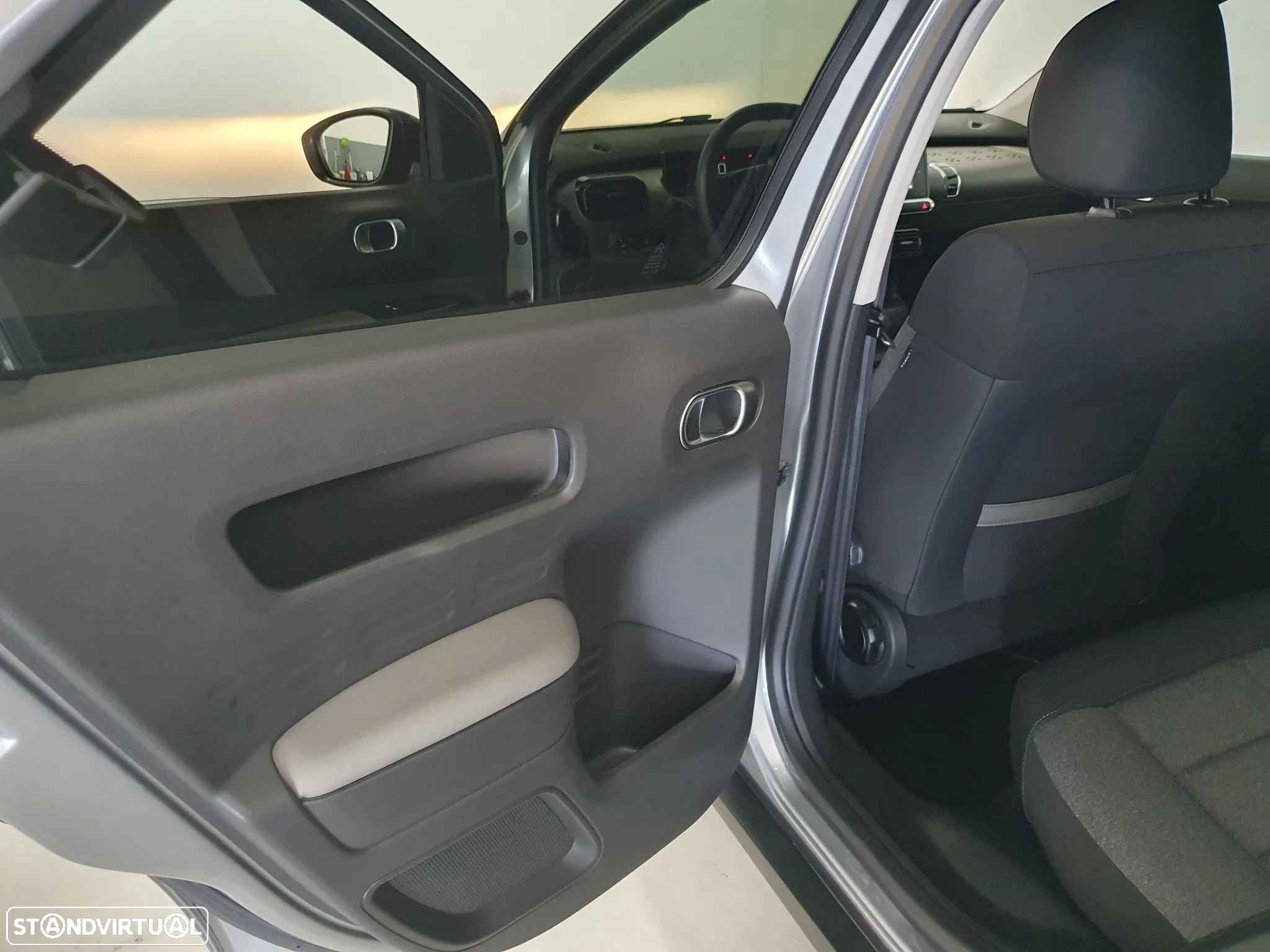 Citroën C4 Cactus 1.5 BlueHDi Shine Pack - 18