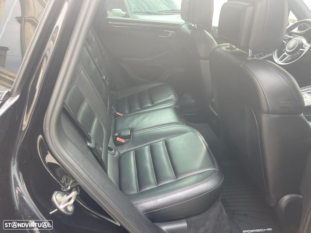 Porsche Macan S - 31