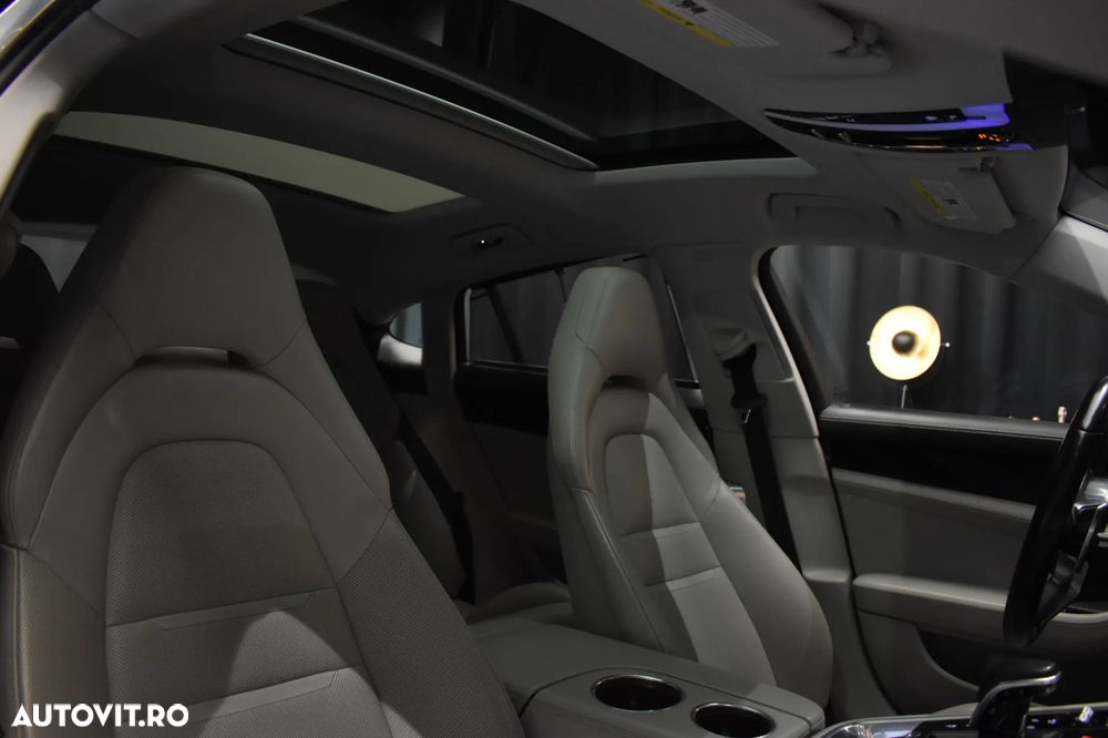 Porsche Panamera 4 - 13