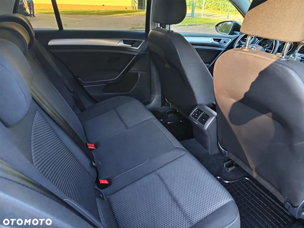 Volkswagen Golf 1.0 TSI BMT Comfortline - 11