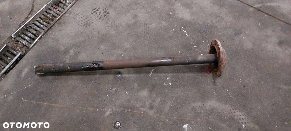 PÓŁOŚ PRAWY MAN TYŁ 8.113 LC 38 FREZÓW - 1