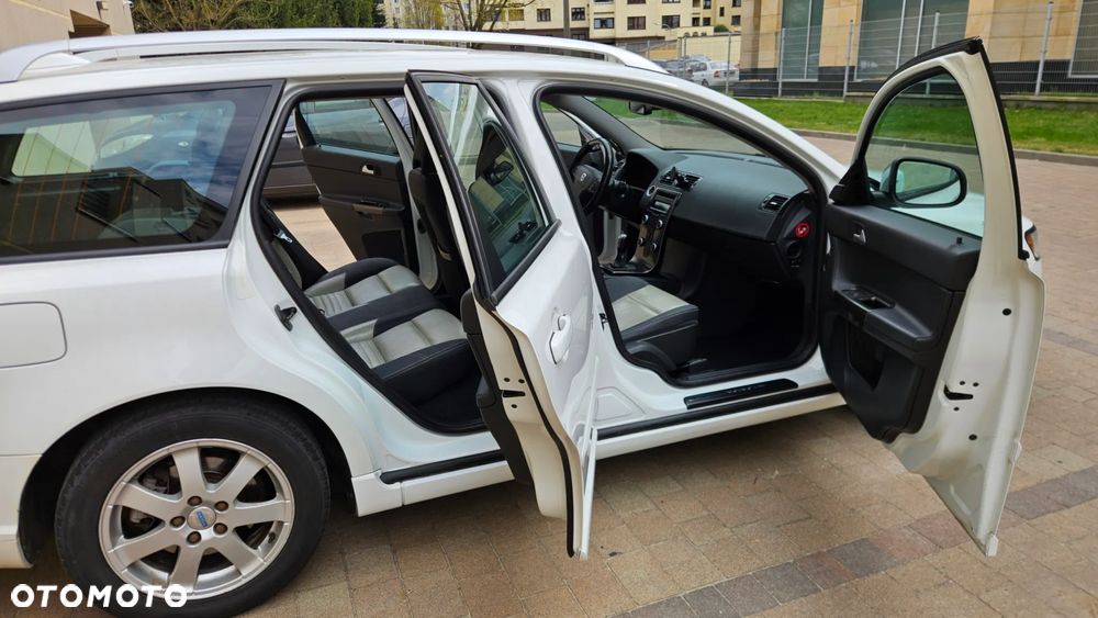 Volvo V50 D2 Kinetic - 16