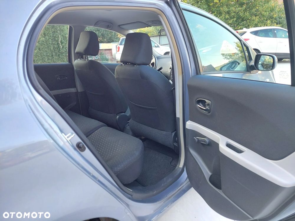 Toyota Yaris - 5