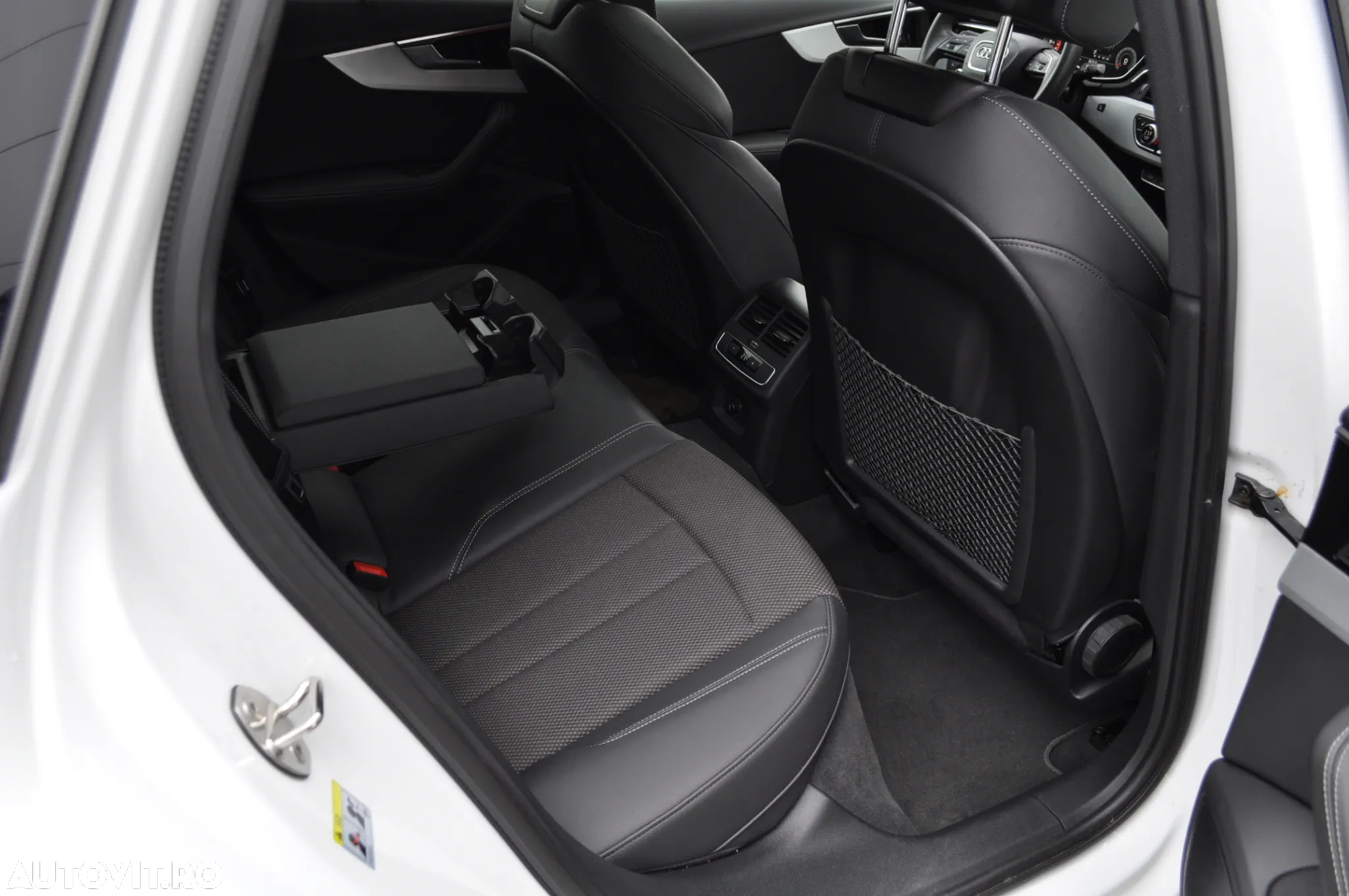 Audi A4 40 TFSI quattro S tronic MHEV S Line - 33