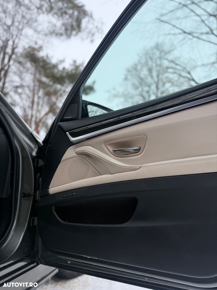 BMW Seria 5 520d Aut. Luxury Line - 11