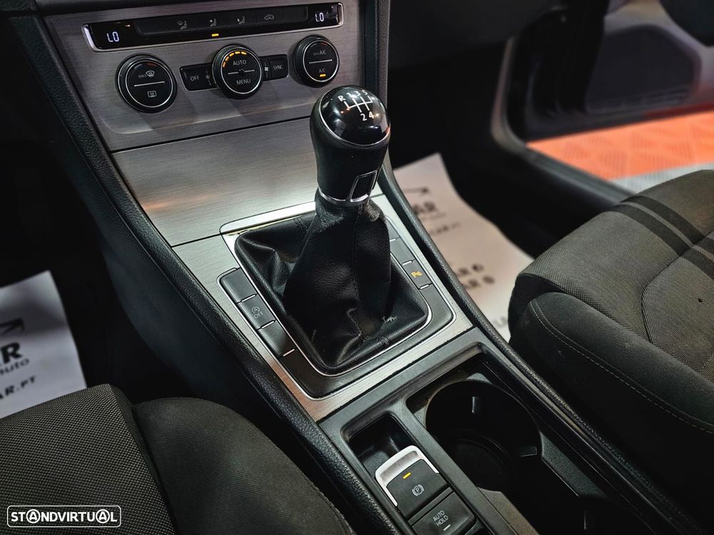 VW Golf Variant 1.6 TDi Highline - 20