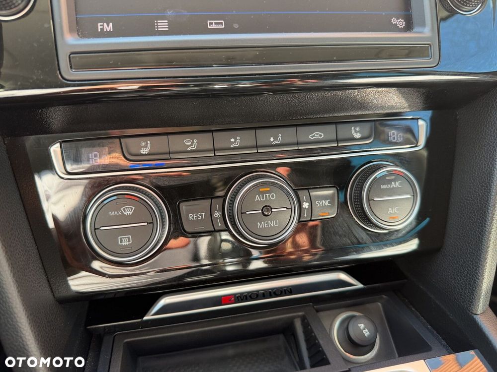 Volkswagen Passat 2.0 TSI BMT 4Mot Highline DSG - 22