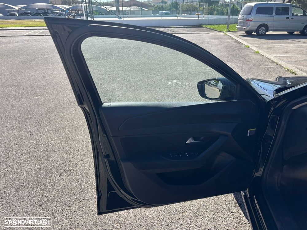 Peugeot 308 1.5 BlueHDi Active EAT8 - 18