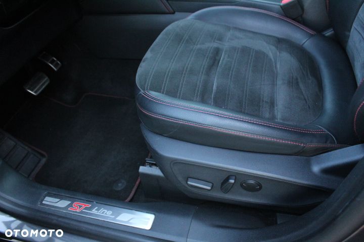 Ford Kuga 2.5P PHEV FWD ST-Line X - 12