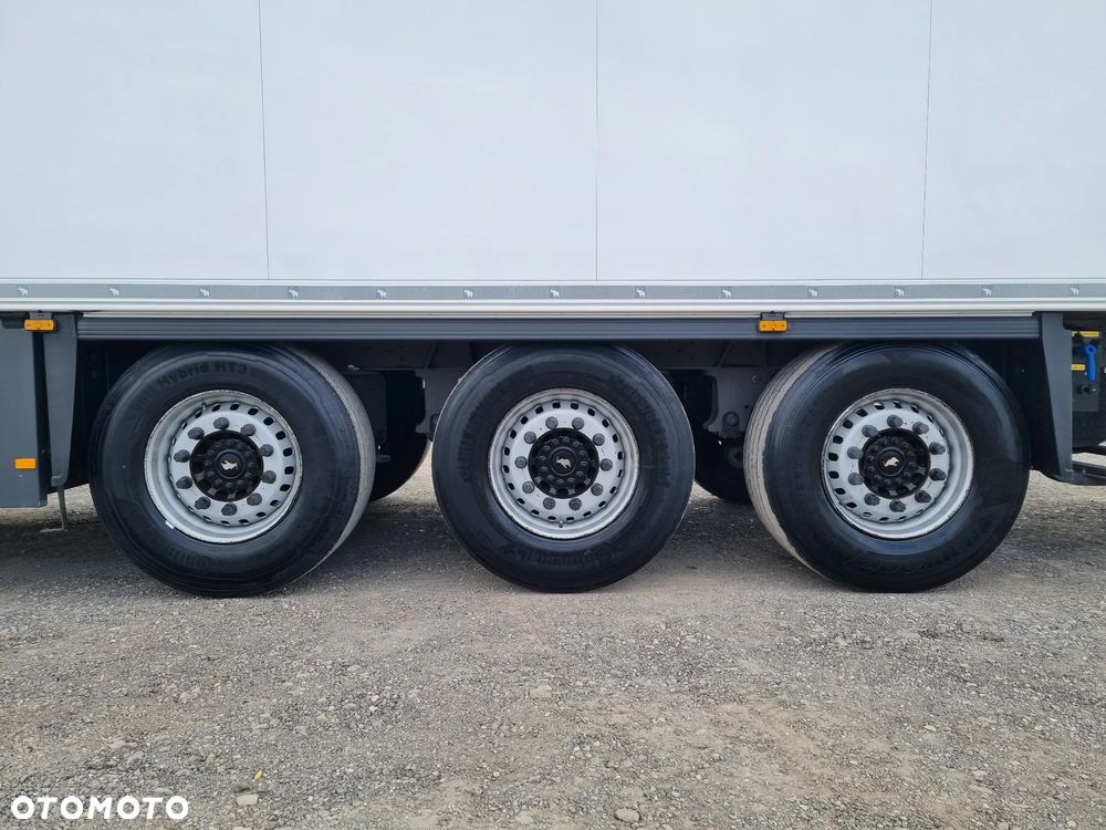 Schmitz Cargobull SKO - 15