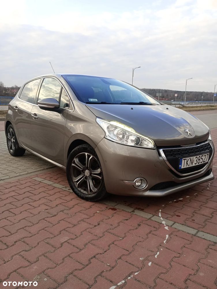 Peugeot 208 1.2 VTi Allure - 1