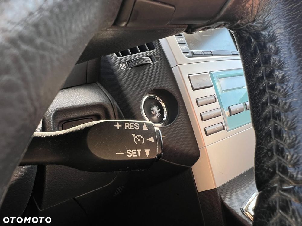 Toyota Corolla Verso 2.2 D-4D - 17