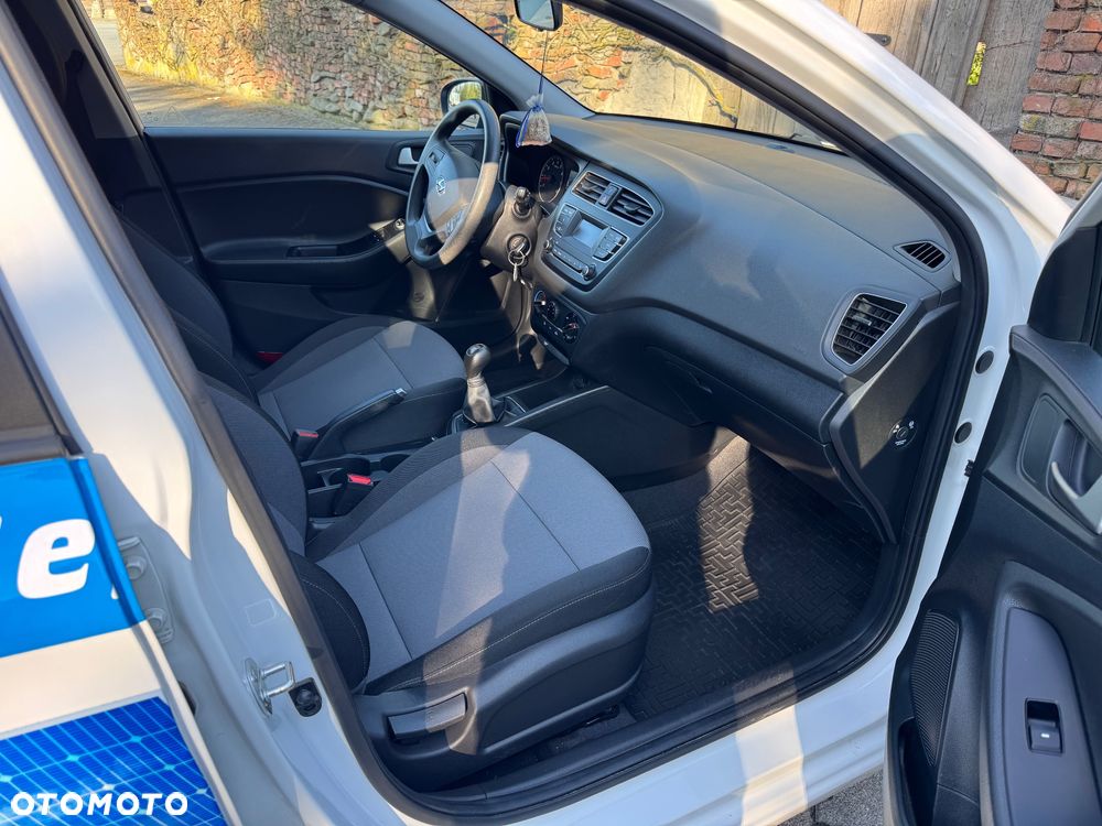 Hyundai i20 1.2 Classic Plus - 17