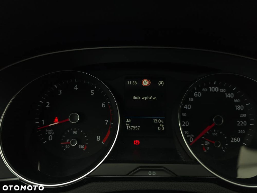 Volkswagen Passat 1.5 TSI EVO Business - 17