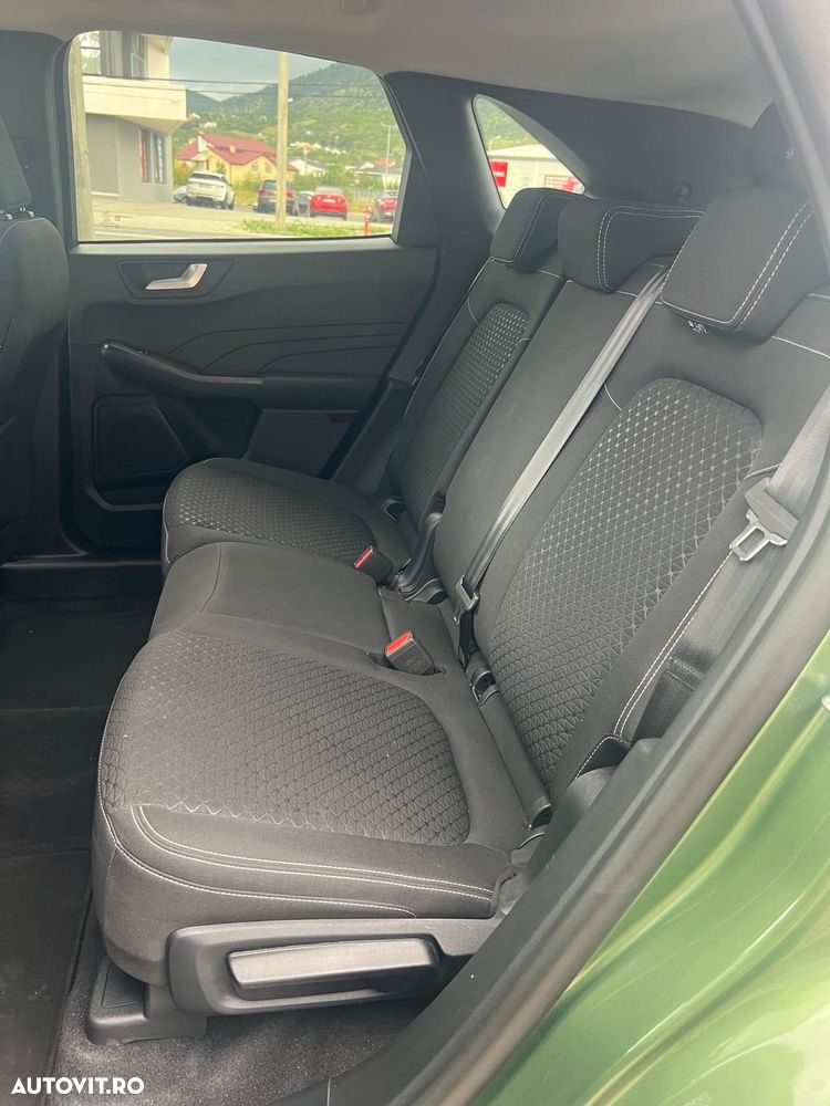 Ford Kuga 1.5 EcoBoost A8 FWD Titanium - 6