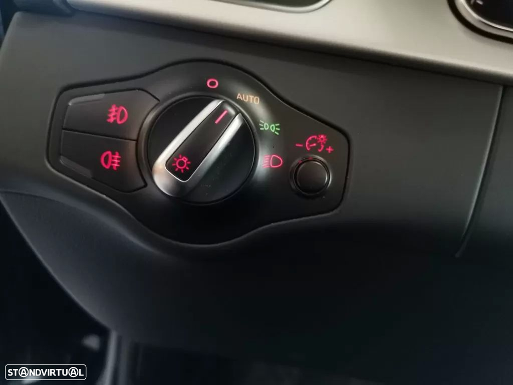 Audi A5 Cabrio 2.0 TDi S-line - 15
