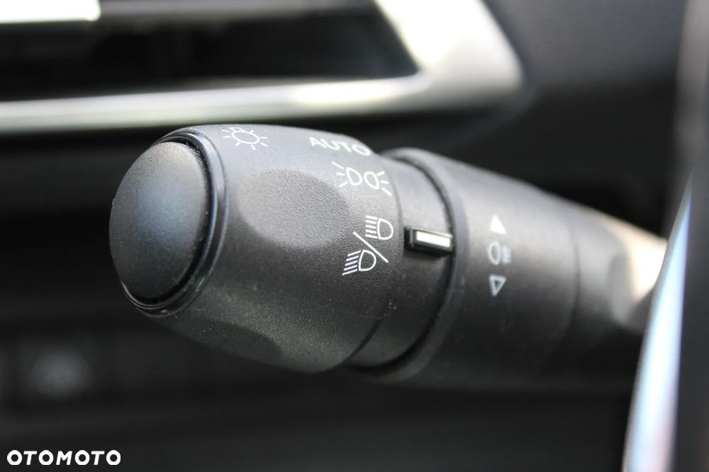 Peugeot 5008 BlueHDi 130 EAT8 Allure - 20