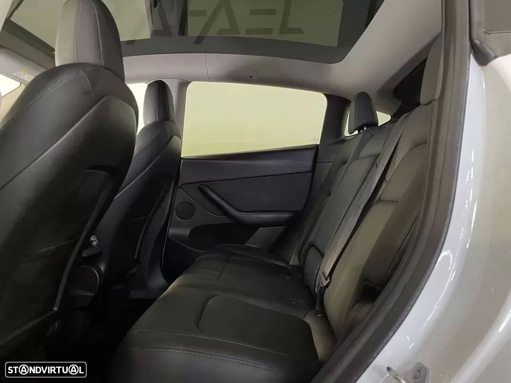 Tesla Model Y Long Range Tração Integral — fotografia 15