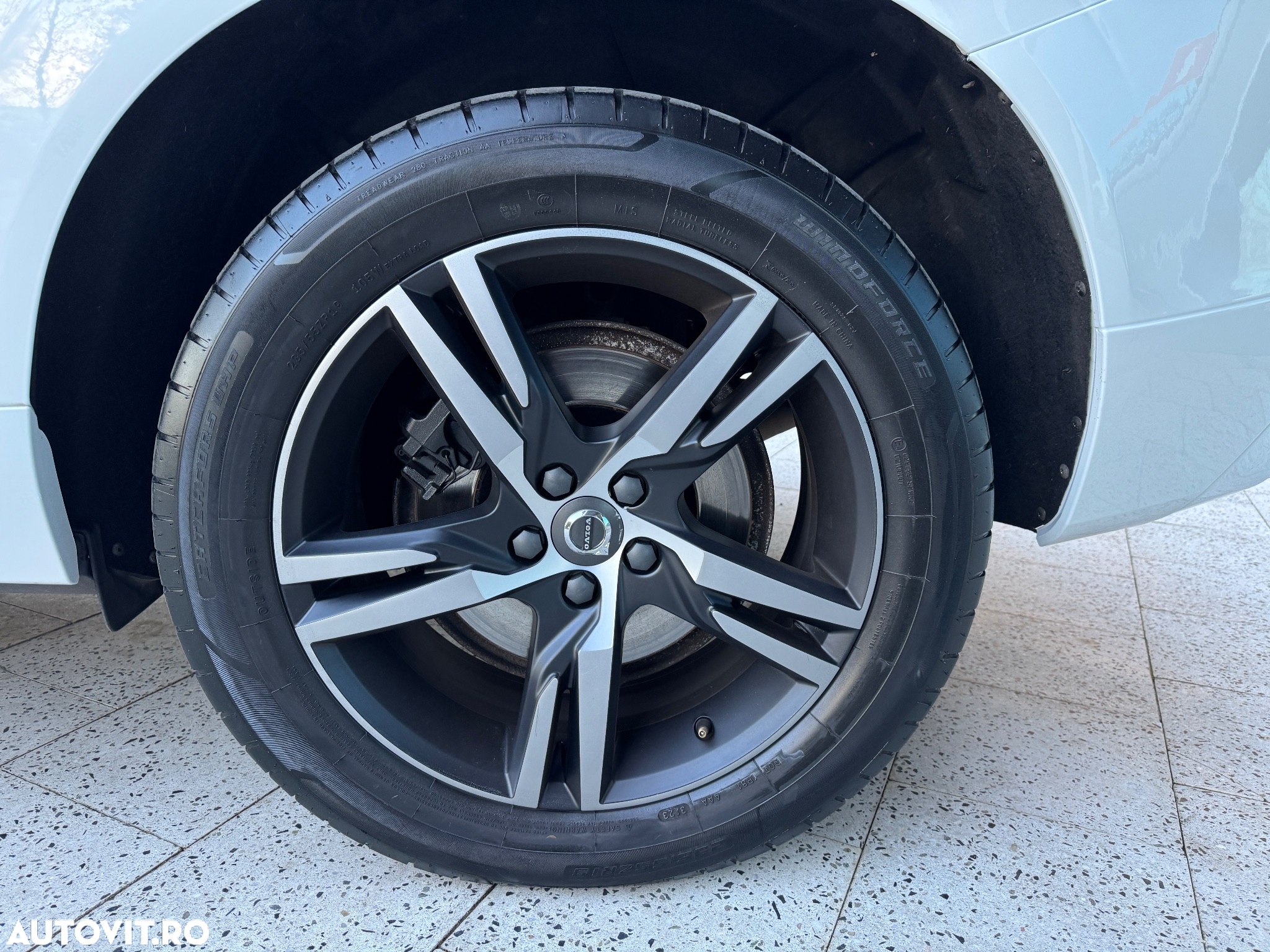 Volvo XC 60 D4 AWD R-Design - 15