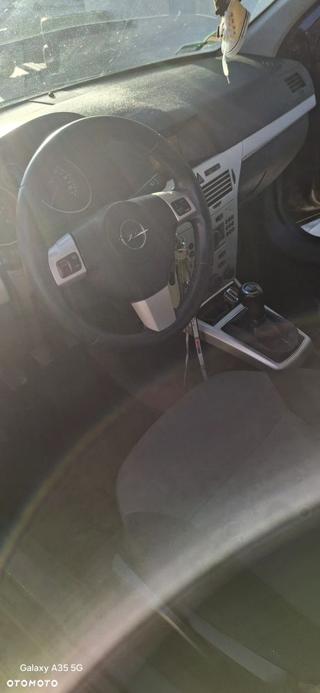 Opel Astra III 1.9 CDTI Cosmo - 11