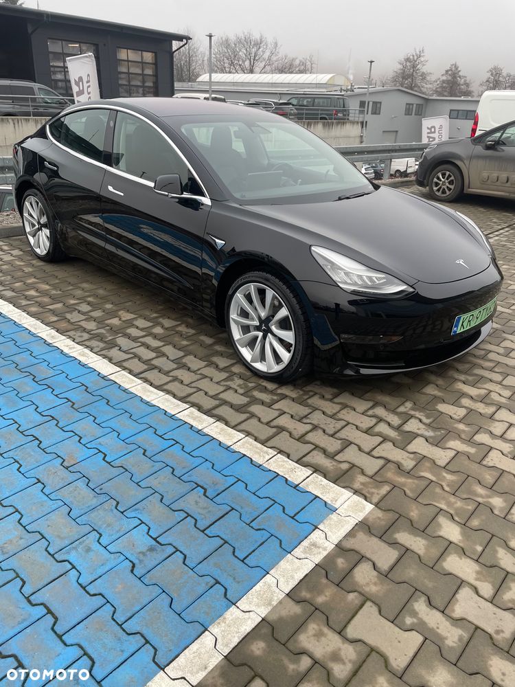Tesla Model 3 - 6