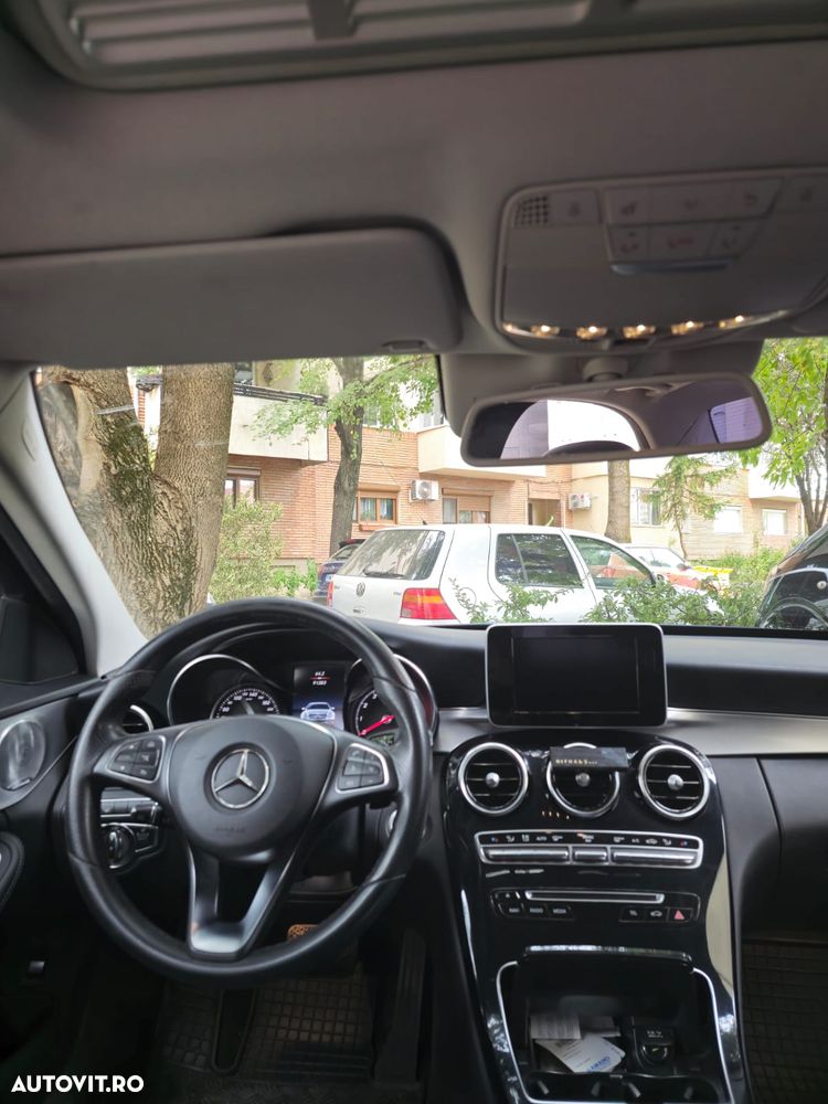 Mercedes-Benz C - 11