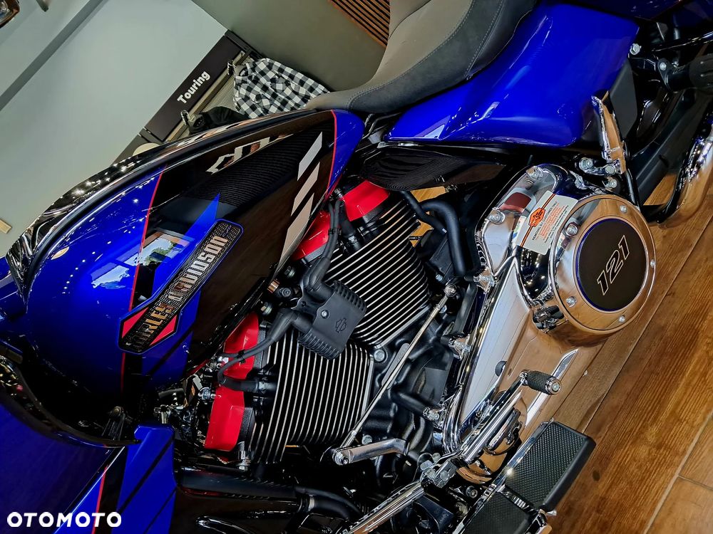 Harley-Davidson Touring Road Glide - 16