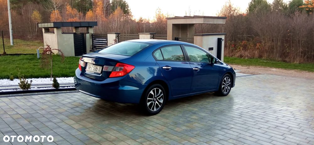 Honda Civic 1.8 Executive EU6 - 14