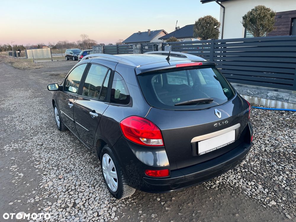 Renault Clio - 14