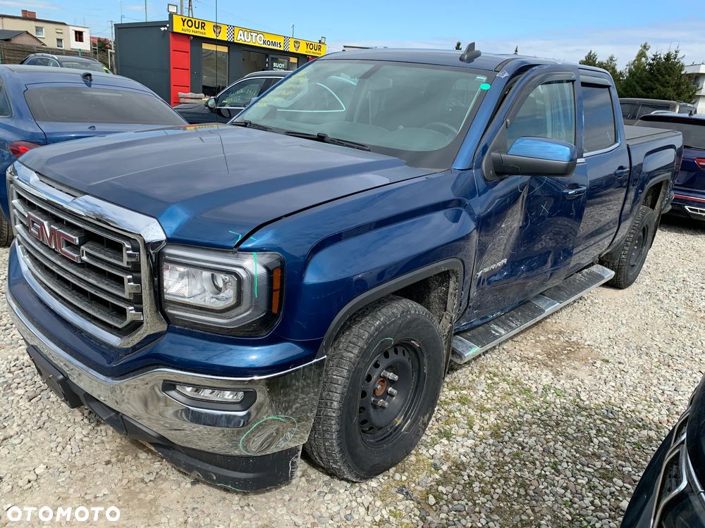 GMC Sierra - 2