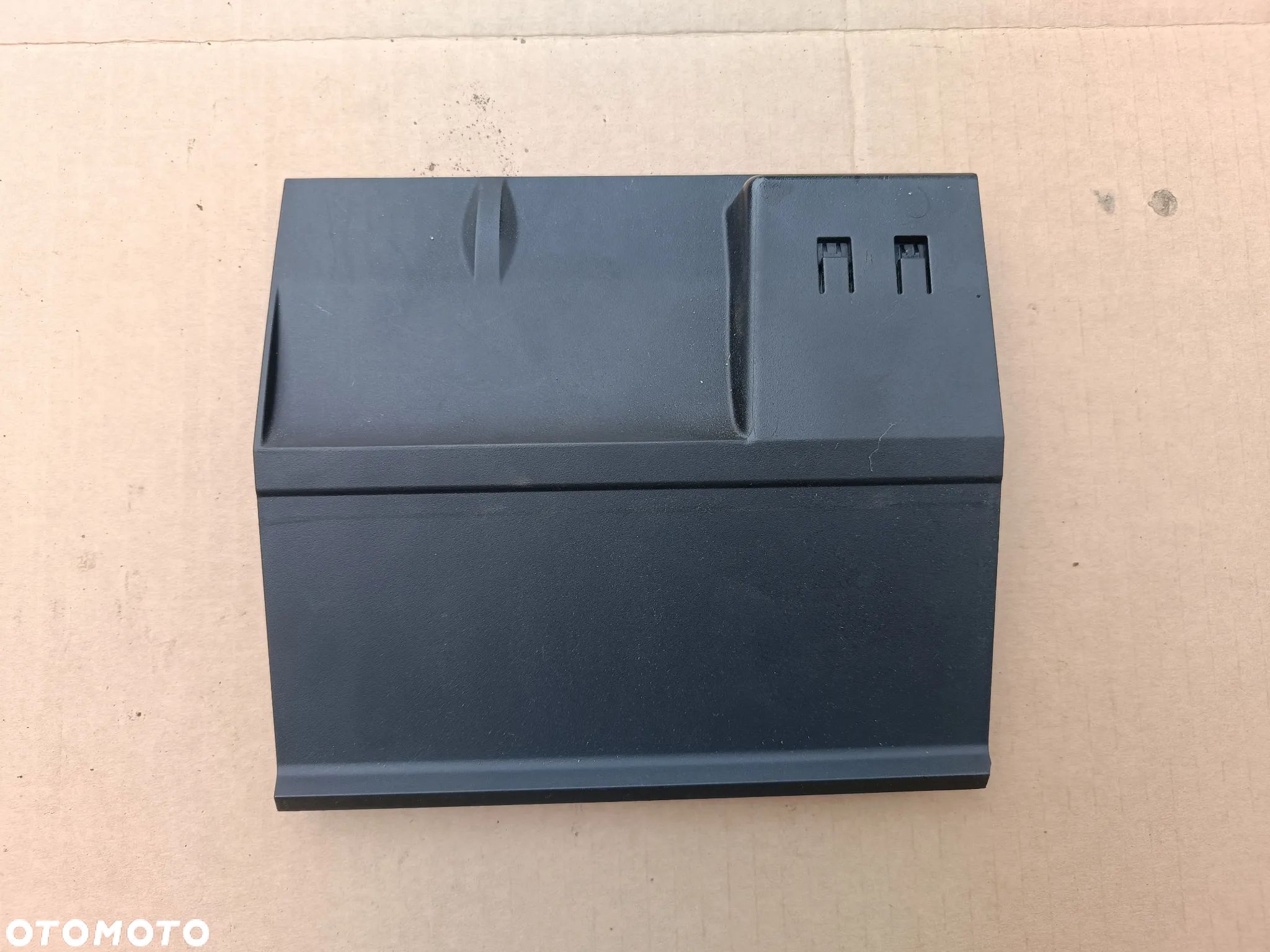 OCTAVIA III 3 13- PORT GNIAZDO USB AUX 5Q0035724 OSŁONA ZAŚLEPKA 5E1857367 - 1