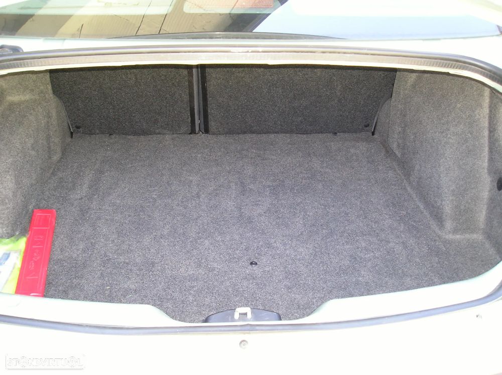 Renault Mégane 1.4 16V Privilège - 14