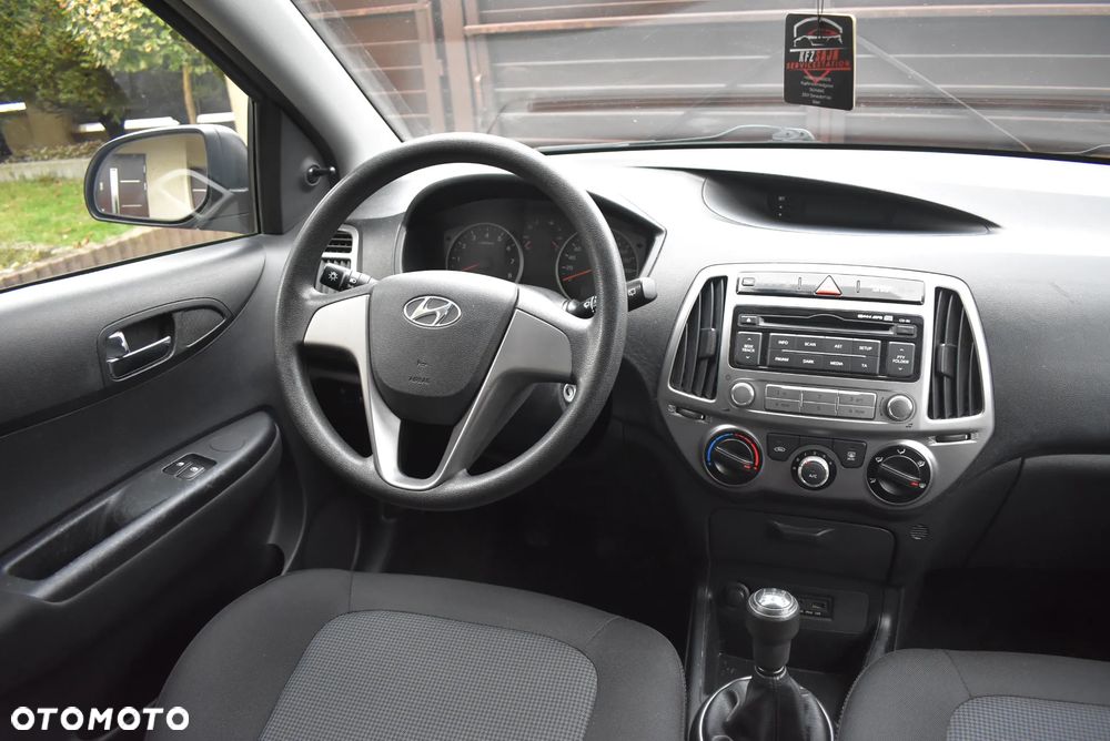 Hyundai i20 - 15