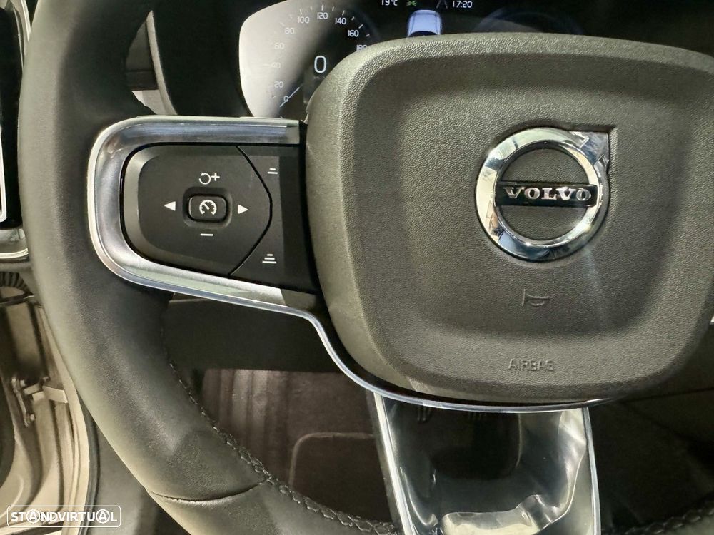 Volvo XC 40 1.5 T5 PHEV Momentum Plus - 11