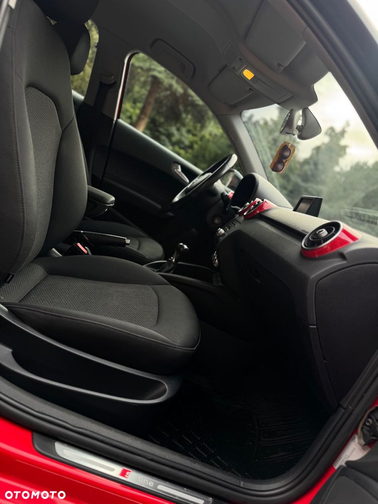 Audi A1 Sportback 1.2 TFSI S line Sportpaket - 17